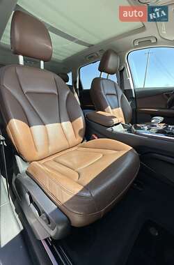 Позашляховик / Кросовер Audi Q7 2016 в 