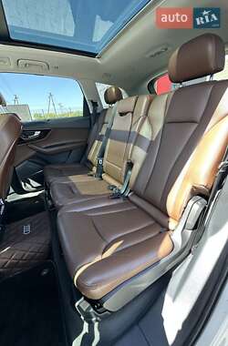 Позашляховик / Кросовер Audi Q7 2016 в 