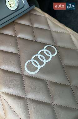 Позашляховик / Кросовер Audi Q7 2016 в 