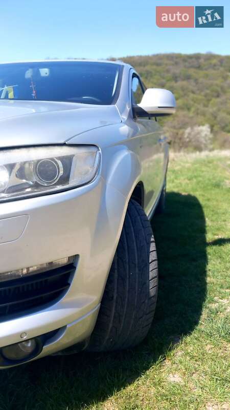 Внедорожник / Кроссовер Audi Q7 2007 в Каменец-Подольском