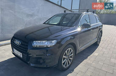 Позашляховик / Кросовер Audi Q7 2017 в 