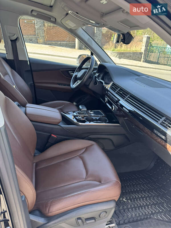 Внедорожник / Кроссовер Audi Q7 2017 в Киеве