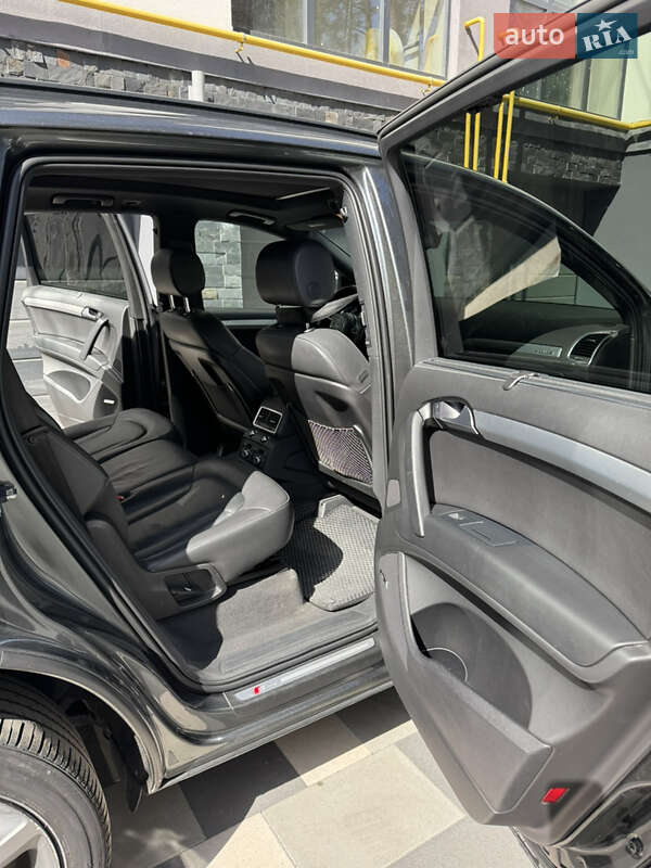 Внедорожник / Кроссовер Audi Q7 2015 в Ирпене