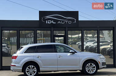 Внедорожник / Кроссовер Audi Q7 2018 в 