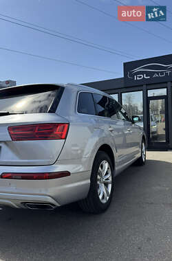 Внедорожник / Кроссовер Audi Q7 2018 в 