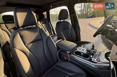 Внедорожник / Кроссовер Audi Q7 2020 в 