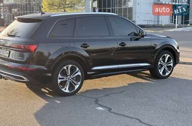 Внедорожник / Кроссовер Audi Q7 2020 в 