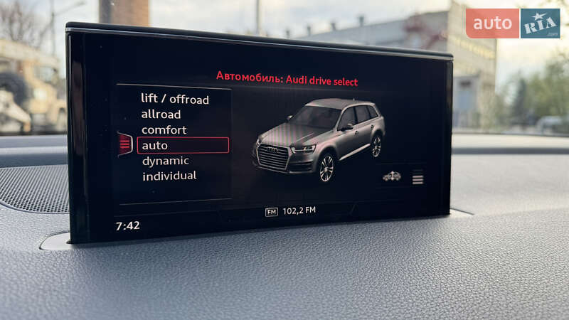 Позашляховик / Кросовер Audi Q7 2016 в Запоріжжі