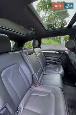 Внедорожник / Кроссовер Audi Q7 2013 в 