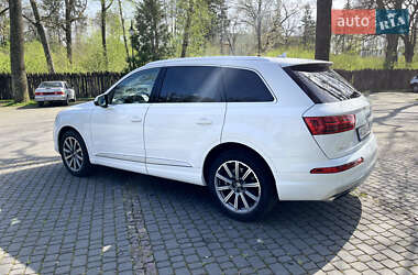 Внедорожник / Кроссовер Audi Q7 2018 в 