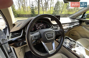 Внедорожник / Кроссовер Audi Q7 2018 в 