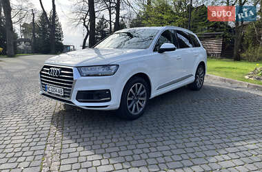 Внедорожник / Кроссовер Audi Q7 2018 в 