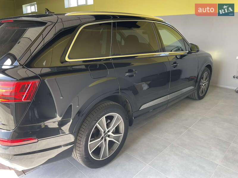 Внедорожник / Кроссовер Audi Q7 2017 в Запорожье