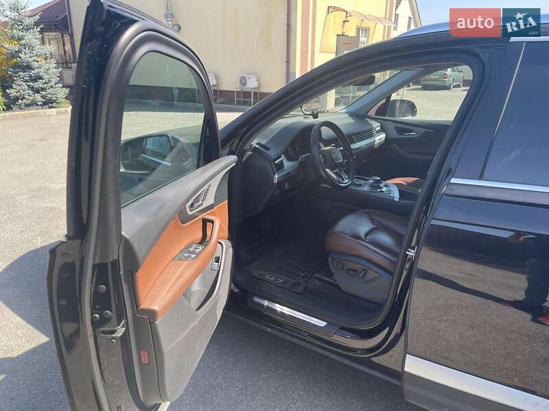 Внедорожник / Кроссовер Audi Q7 2017 в Львове