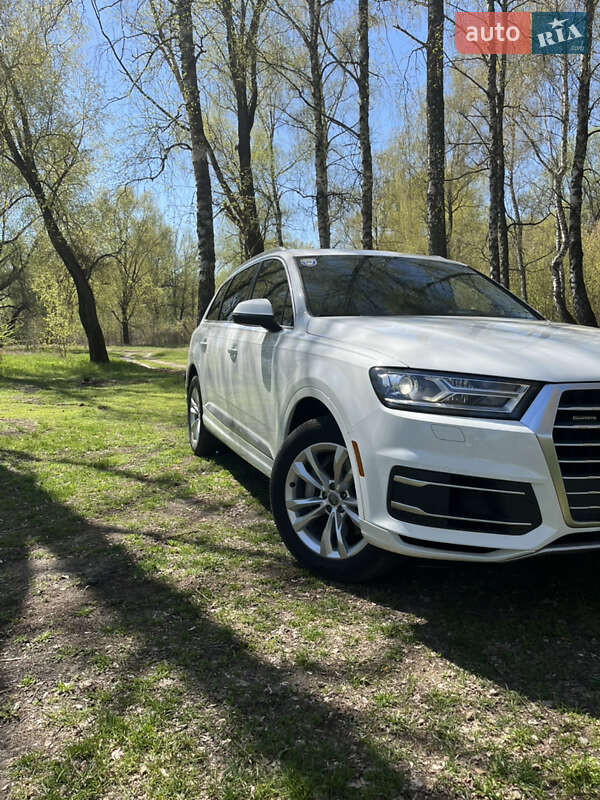 Позашляховик / Кросовер Audi Q7 2016 в Києві фото Позашляховик / Кросовер Audi Q7 2016 в Києві