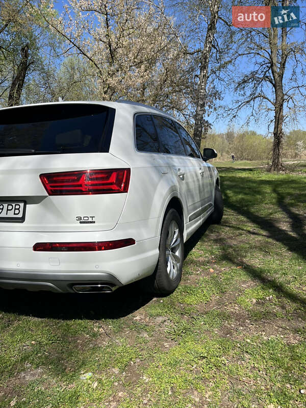 Позашляховик / Кросовер Audi Q7 2016 в Києві фото 6 Позашляховик / Кросовер Audi Q7 2016 в Києві