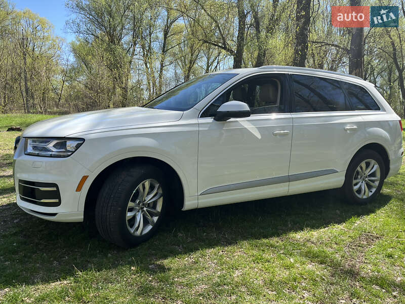 Позашляховик / Кросовер Audi Q7 2016 в Києві фото 10 Позашляховик / Кросовер Audi Q7 2016 в Києві