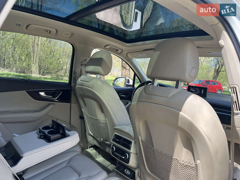 Позашляховик / Кросовер Audi Q7 2016 в Києві фото 26 Позашляховик / Кросовер Audi Q7 2016 в Києві