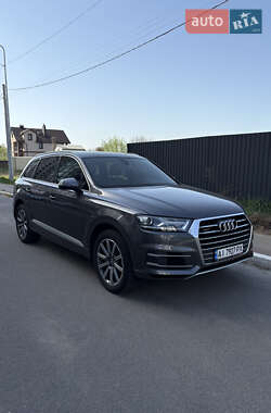 Внедорожник / Кроссовер Audi Q7 2018 в 
