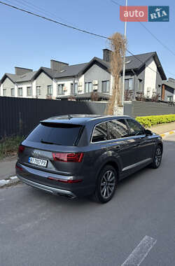 Внедорожник / Кроссовер Audi Q7 2018 в 