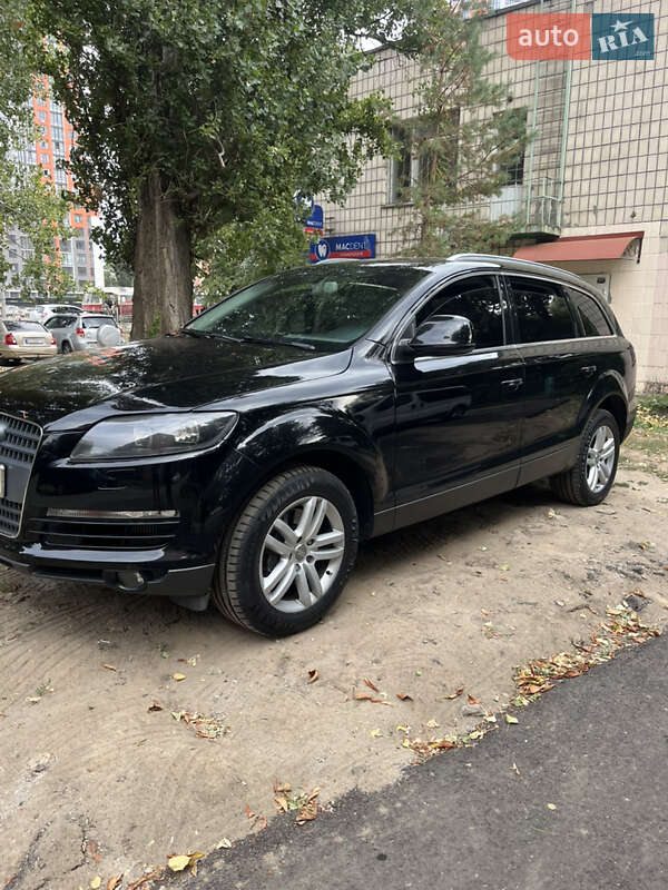 Позашляховик / Кросовер Audi Q7 2009 в Києві фото 12 Позашляховик / Кросовер Audi Q7 2009 в Києві