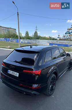 Внедорожник / Кроссовер Audi Q7 2020 в 