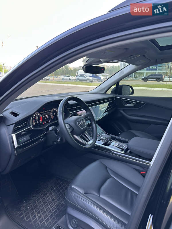 Внедорожник / Кроссовер Audi Q7 2020 в Кривом Роге