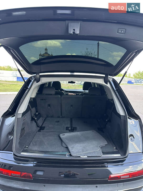 Внедорожник / Кроссовер Audi Q7 2020 в Кривом Роге