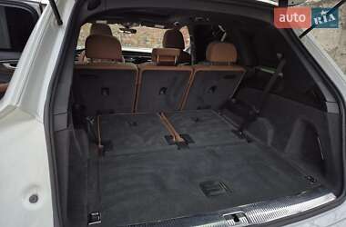 Внедорожник / Кроссовер Audi Q7 2020 в 
