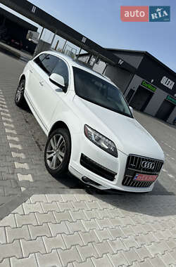 Внедорожник / Кроссовер Audi Q7 2014 в 