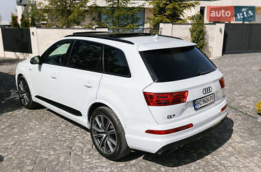 Внедорожник / Кроссовер Audi Q7 2017 в 