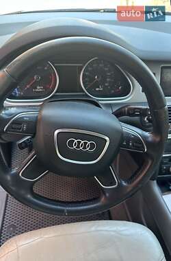 Позашляховик / Кросовер Audi Q7 2011 в Острозі