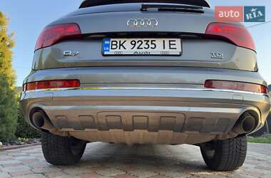 Внедорожник / Кроссовер Audi Q7 2011 в 