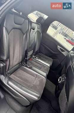 Внедорожник / Кроссовер Audi Q7 2015 в 