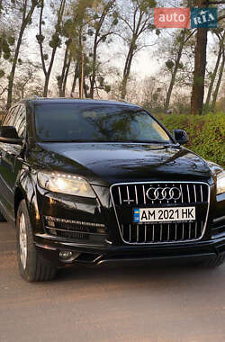 Внедорожник / Кроссовер Audi Q7 2013 в 