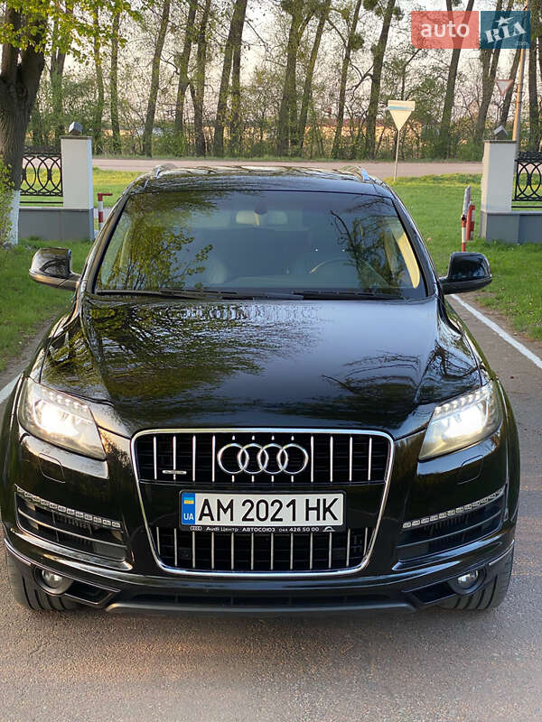 Внедорожник / Кроссовер Audi Q7 2013 в Киеве