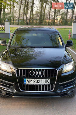 Внедорожник / Кроссовер Audi Q7 2013 в 