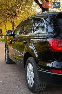 Внедорожник / Кроссовер Audi Q7 2013 в 