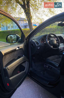 Внедорожник / Кроссовер Audi Q7 2013 в 