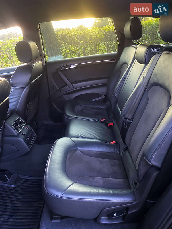 Внедорожник / Кроссовер Audi Q7 2013 в Киеве