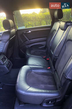 Внедорожник / Кроссовер Audi Q7 2013 в 