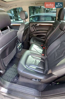 Внедорожник / Кроссовер Audi Q7 2012 в 