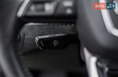 Позашляховик / Кросовер Audi Q7 2015 в 