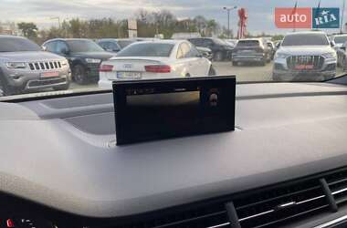 Внедорожник / Кроссовер Audi Q7 2016 в 