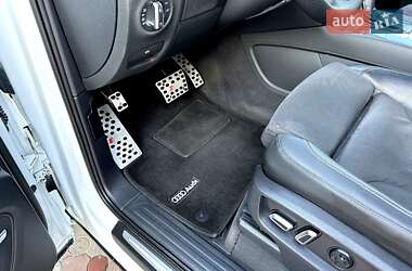 Позашляховик / Кросовер Audi Q7 2012 в 