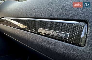 Позашляховик / Кросовер Audi Q7 2012 в 
