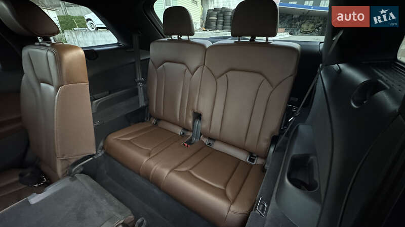 Внедорожник / Кроссовер Audi Q7 2019 в Киеве