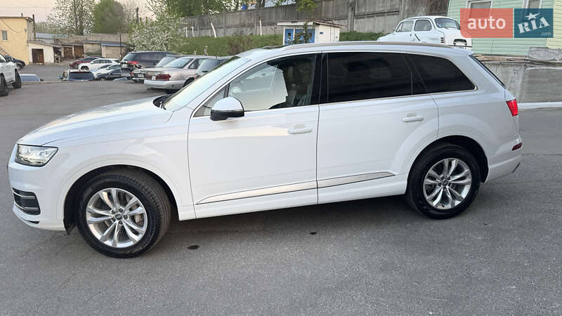 Внедорожник / Кроссовер Audi Q7 2019 в Киеве
