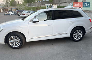 Внедорожник / Кроссовер Audi Q7 2019 в 