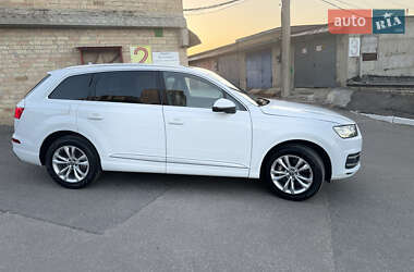 Внедорожник / Кроссовер Audi Q7 2019 в 
